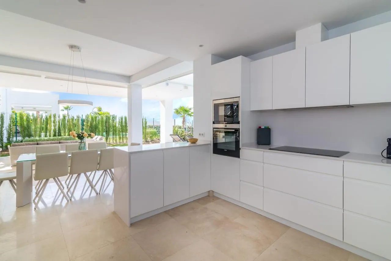 New Luxurious 4-Bdrm Villa Next To Beach/Golf — La Finca Marbella 0*,