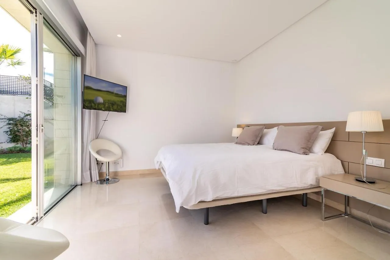 New Luxurious 4-Bdrm Villa Next To Beach/Golf — La Finca Marbella 0*,