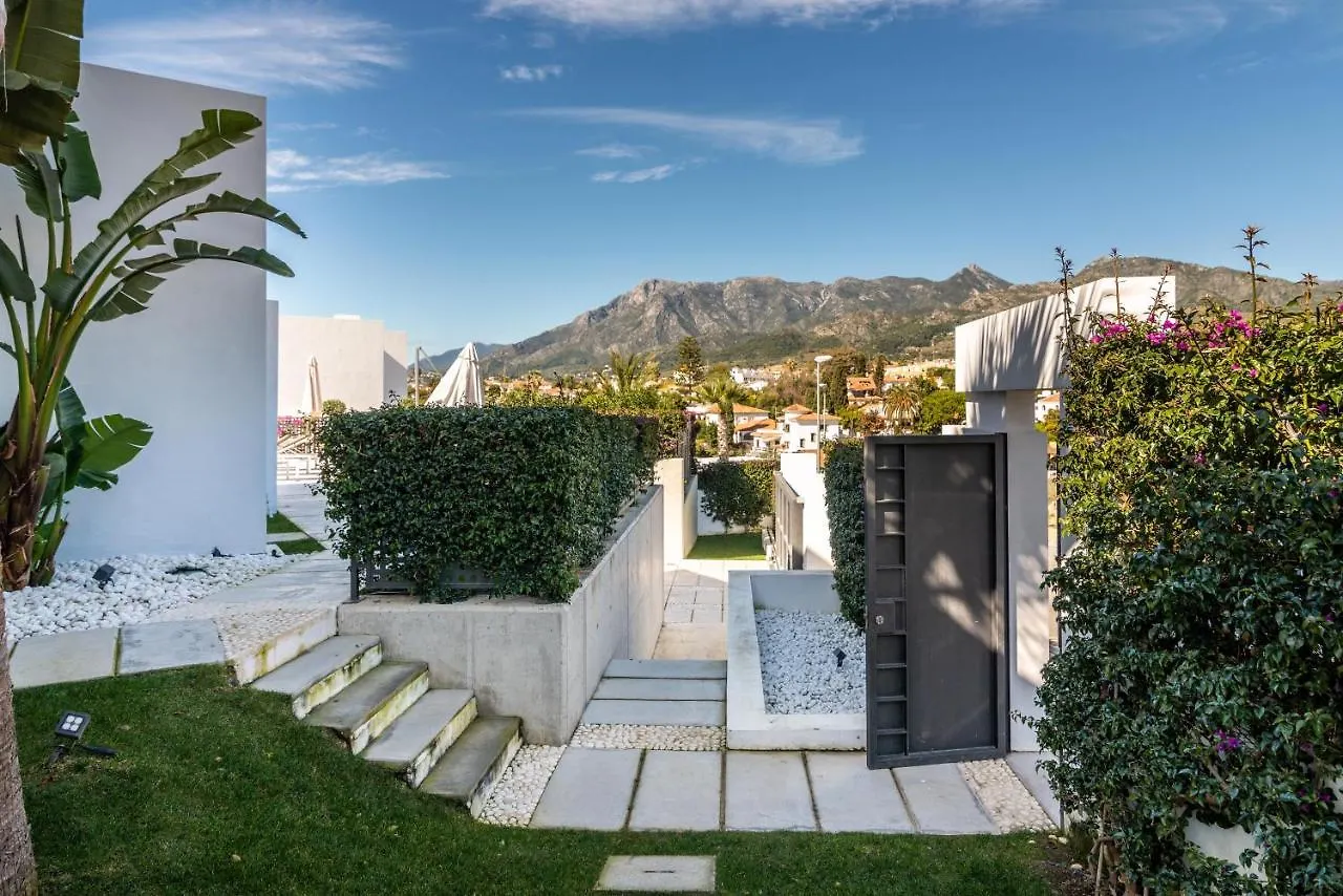 New Luxurious 4-Bdrm Villa Next To Beach/Golf — La Finca Marbella Spain
