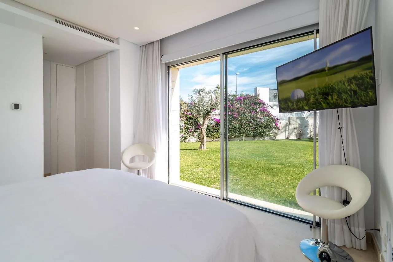 New Luxurious 4-Bdrm Villa Next To Beach/Golf — La Finca Marbella